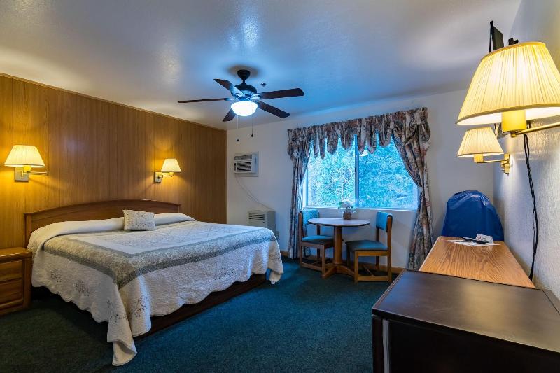 Yosemite Riverside Inn image