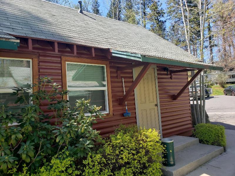 Yosemite Riverside Inn image