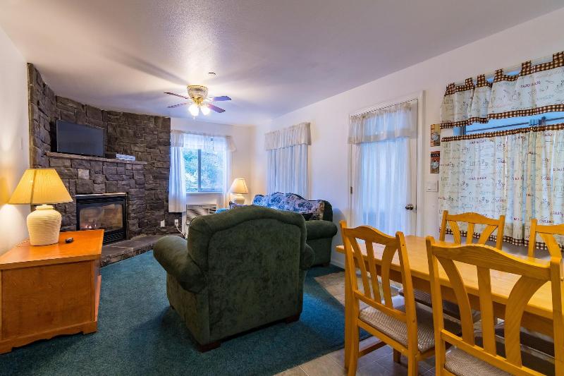 Yosemite Riverside Inn image