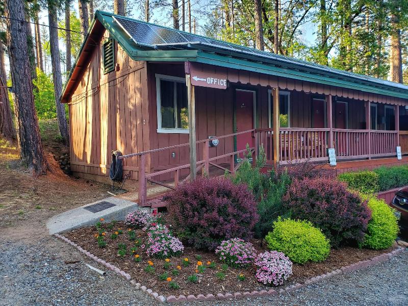 Yosemite Riverside Inn image