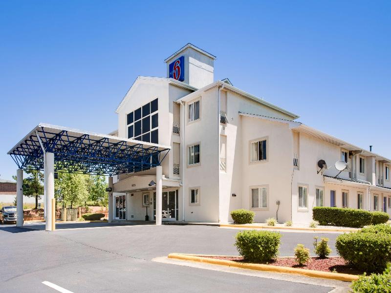 Motel 6 Statesville - Image 2