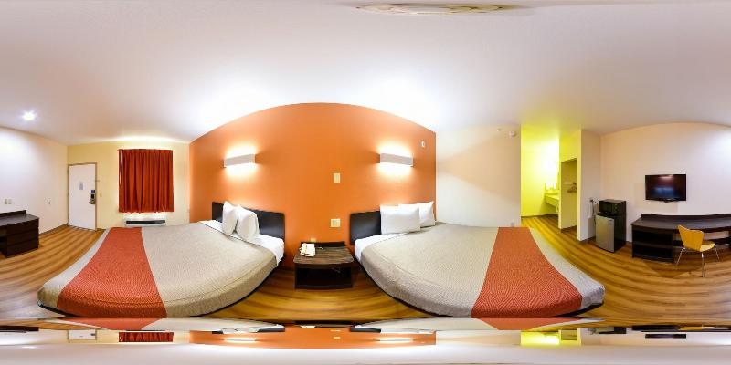 Motel 6 Rhome image