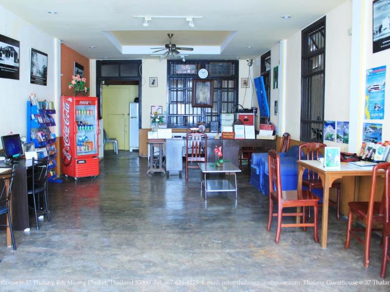 Thalang Guesthouse by ZUZU
