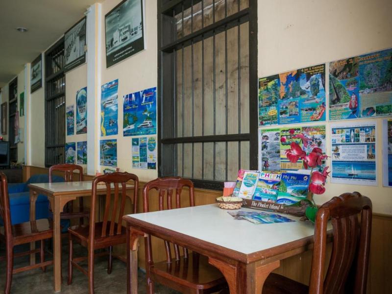 Thalang Guesthouse by ZUZU
