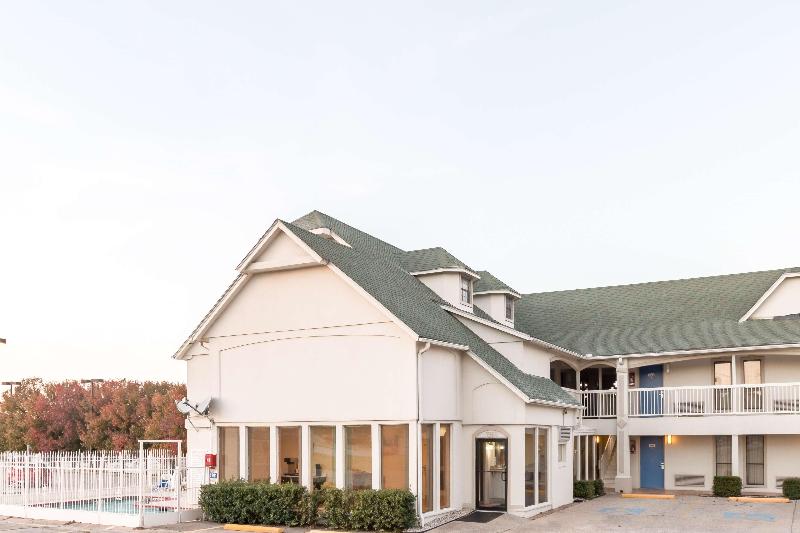 Motel 6 Fort Worth White Settlement image