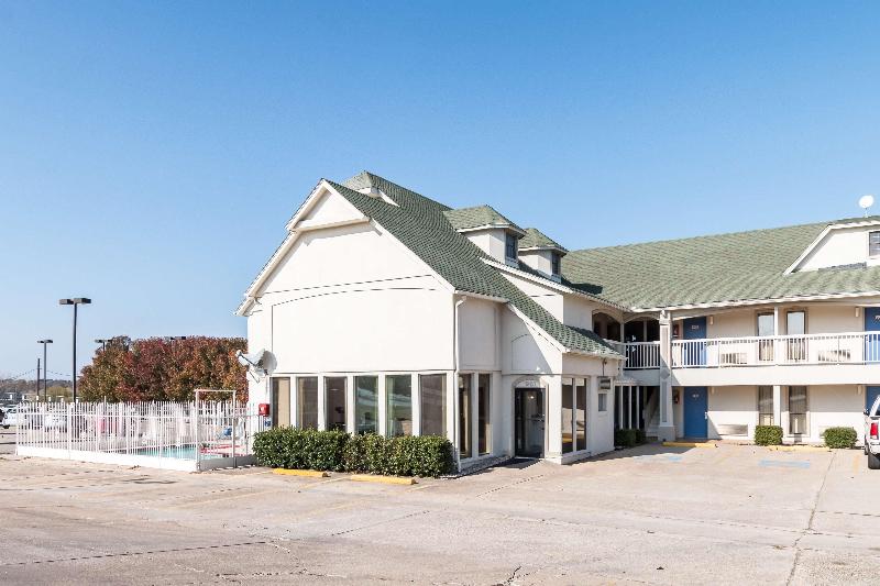 Motel 6 Fort Worth White Settlement image