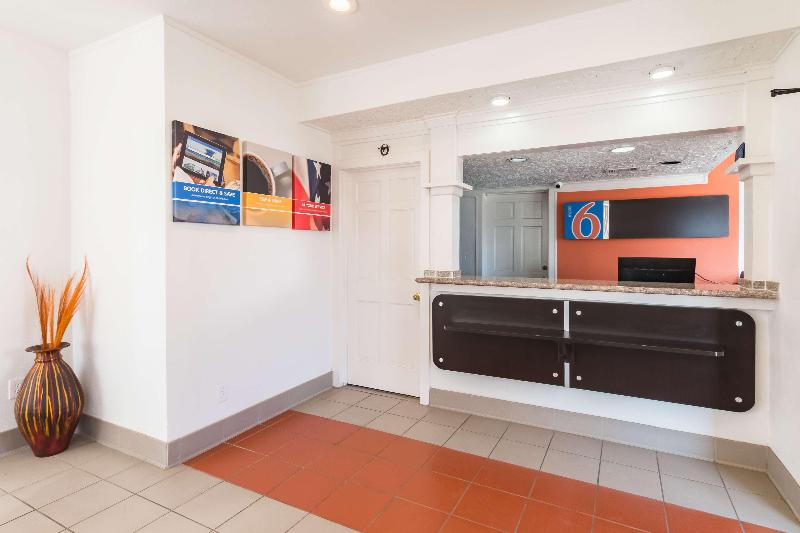 Motel 6 Fort Worth White Settlement image