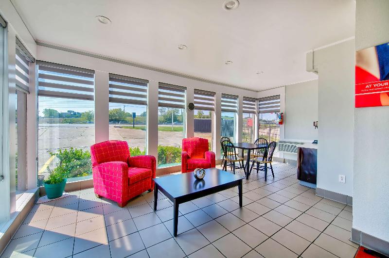 Motel 6 Fort Worth White Settlement image