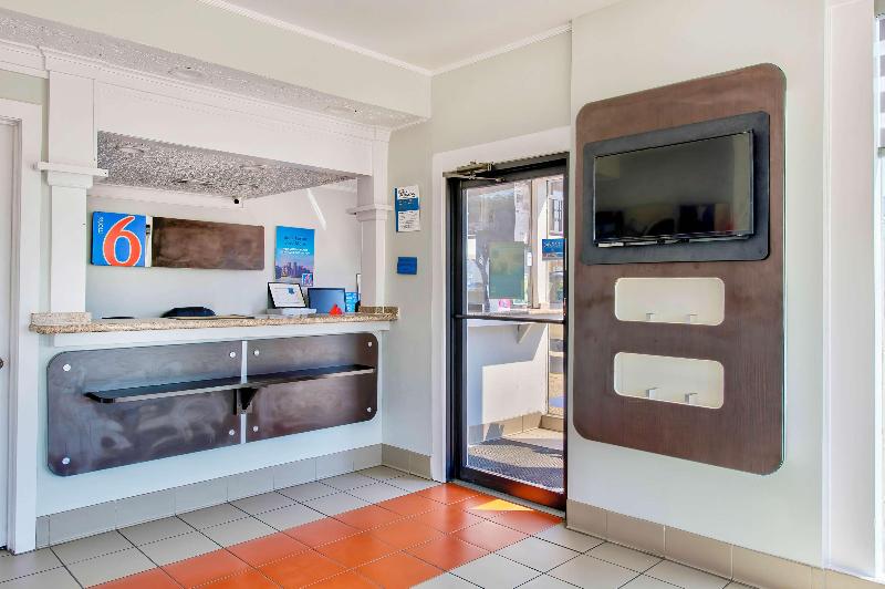 Motel 6 Fort Worth White Settlement image