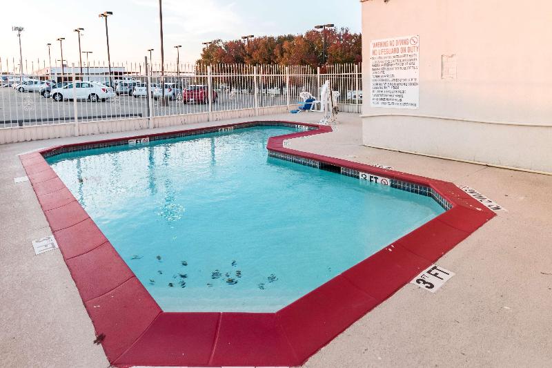 Motel 6 Fort Worth White Settlement image