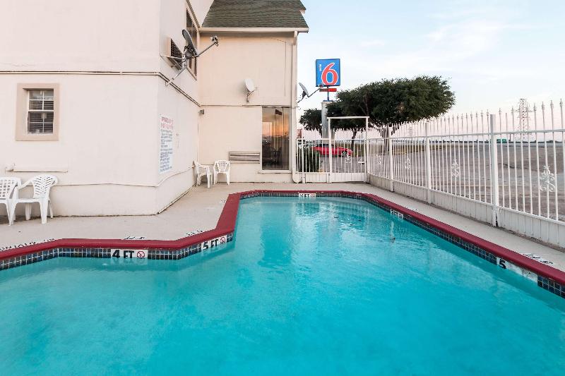 Motel 6 Fort Worth White Settlement image