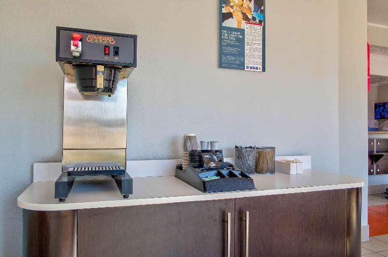 Motel 6 Fort Worth White Settlement image