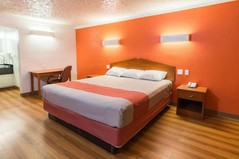 Motel 6 Fort Worth White Settlement image