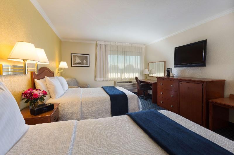 The Marina Inn On San Francisco Bay image