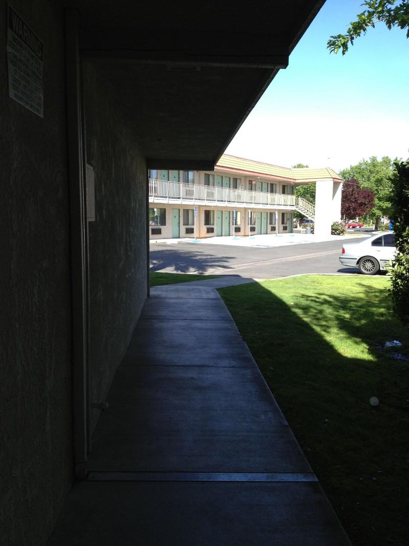 Motel 6 Fresno image