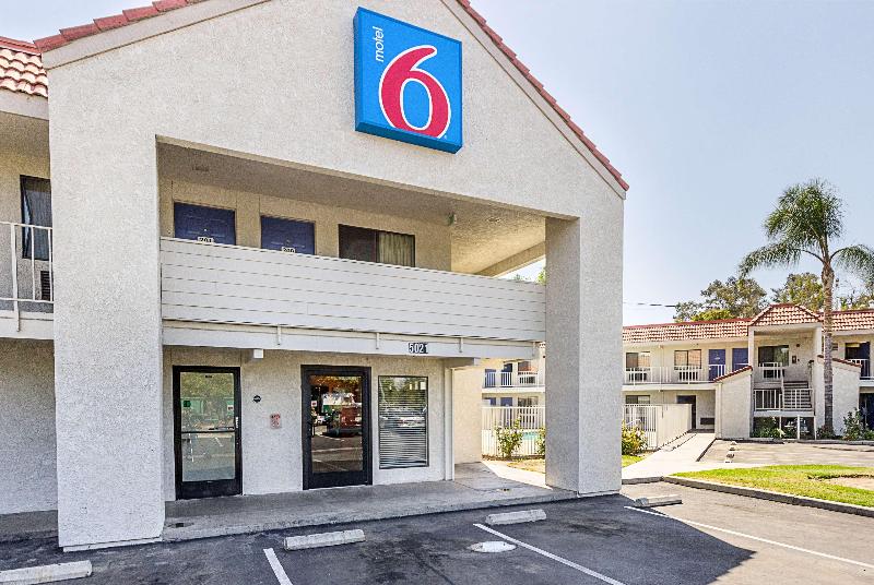Motel 6 Fresno image