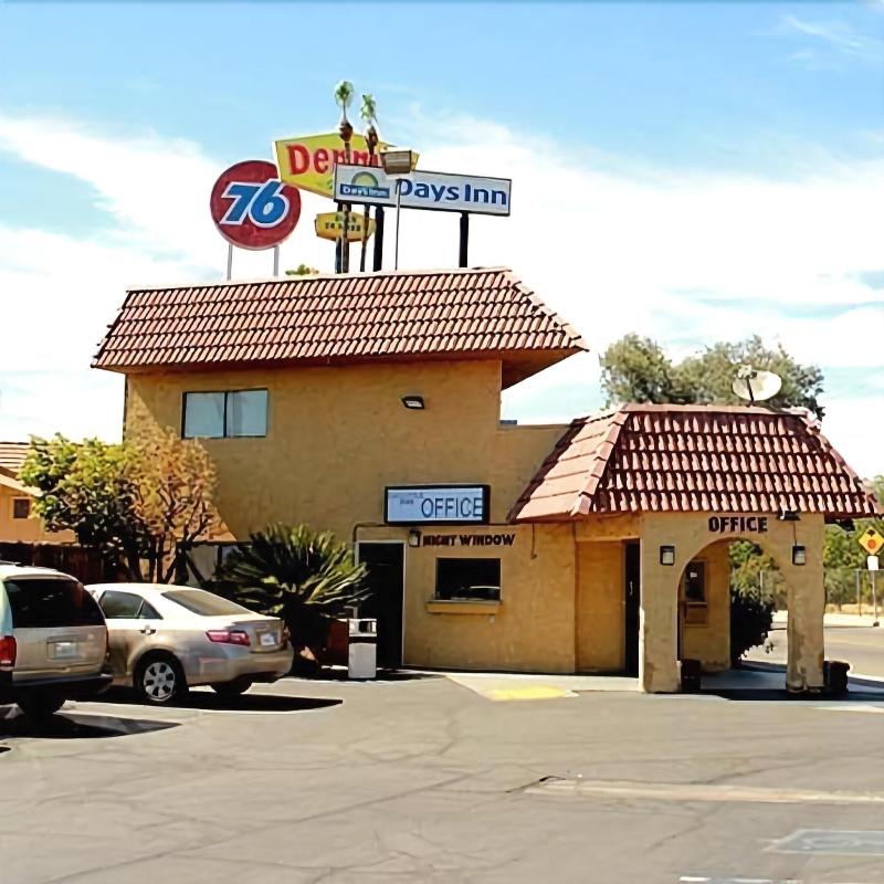 Motel 6 Fresno image