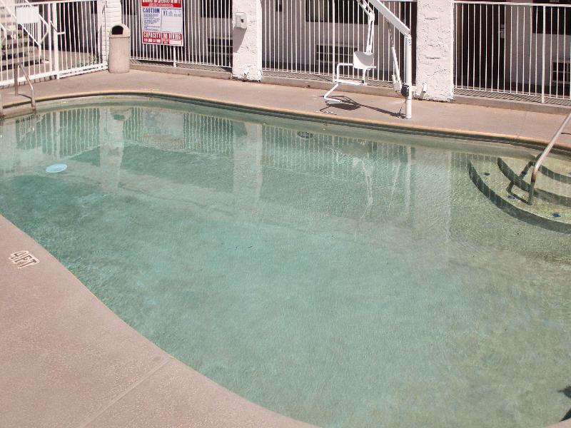 Motel 6 Fresno image