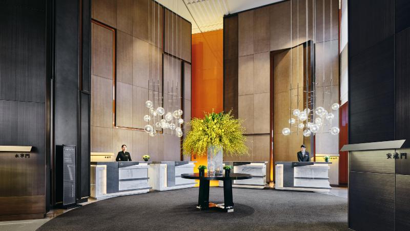 Lobby & Reception