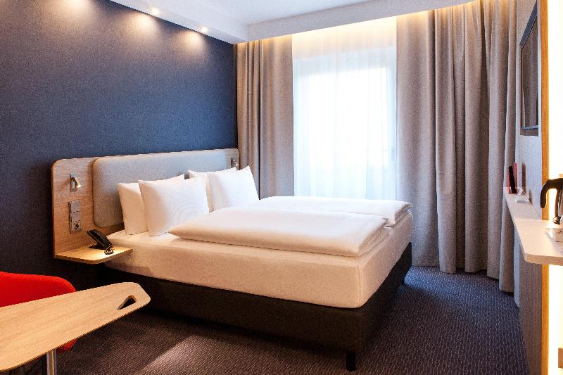 Holiday Inn Express Goppingen image