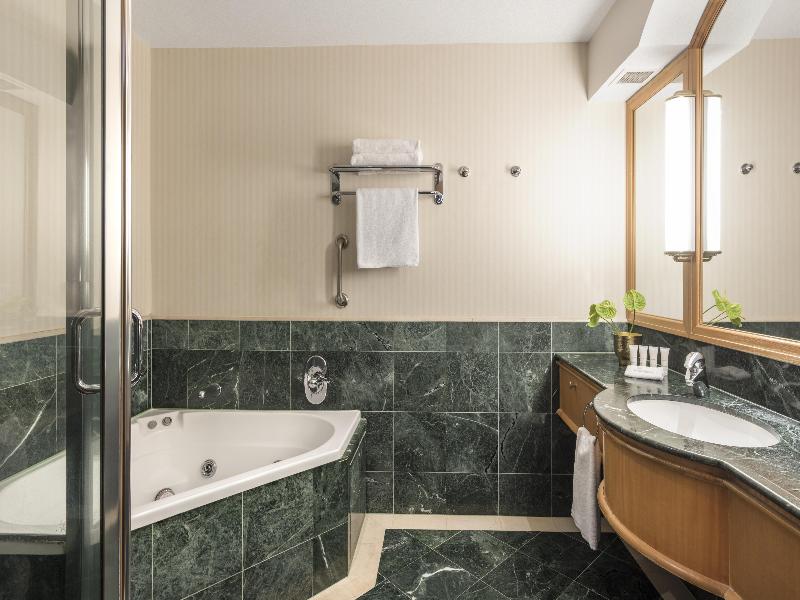 Oaks Gold Coast Hotel image