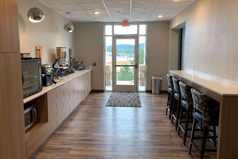 Microtel Inn Suites By Wyndham Woodland Park image 5