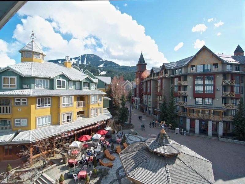Whistler Blackcomb Vr At Town Plaza