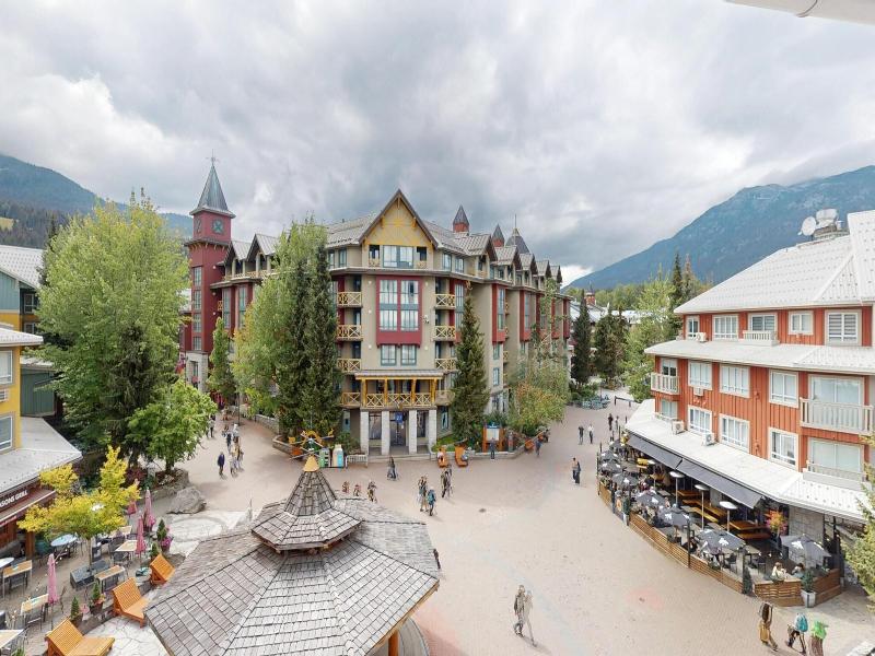 Whistler Blackcomb Vr At Town Plaza