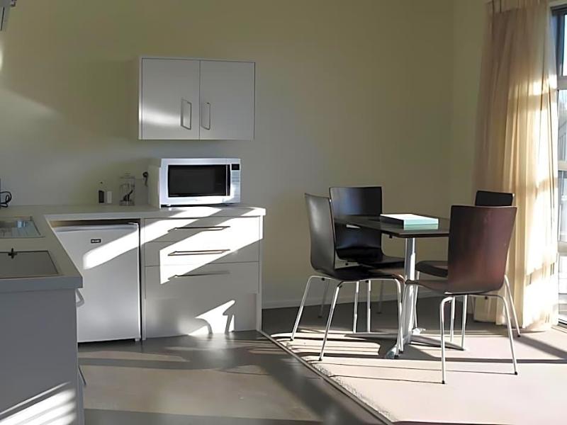 Pegasus Gateway Motels And Apartments image