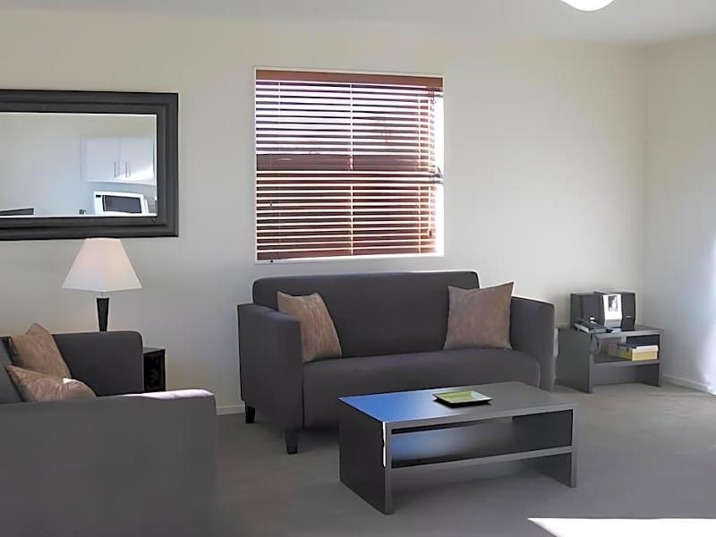 Pegasus Gateway Motels And Apartments image