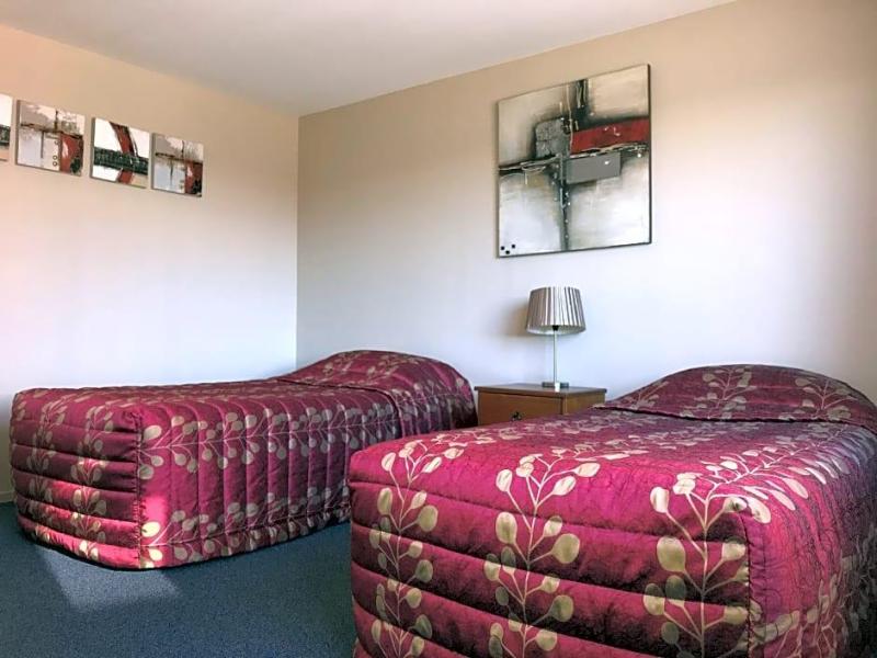 Phoenix Motels image
