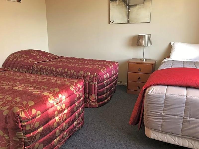 Phoenix Motels image
