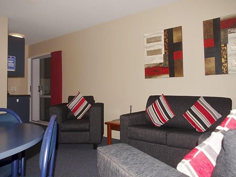 Phoenix Motels image