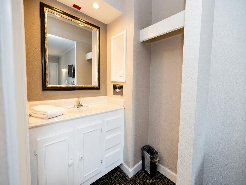 Magnuson Hotel Virginia Beach image