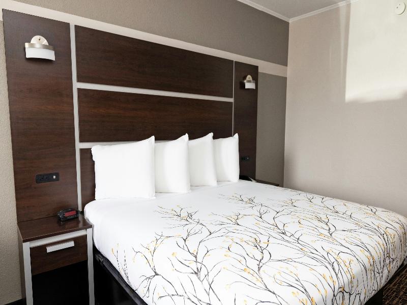 Magnuson Hotel Virginia Beach image