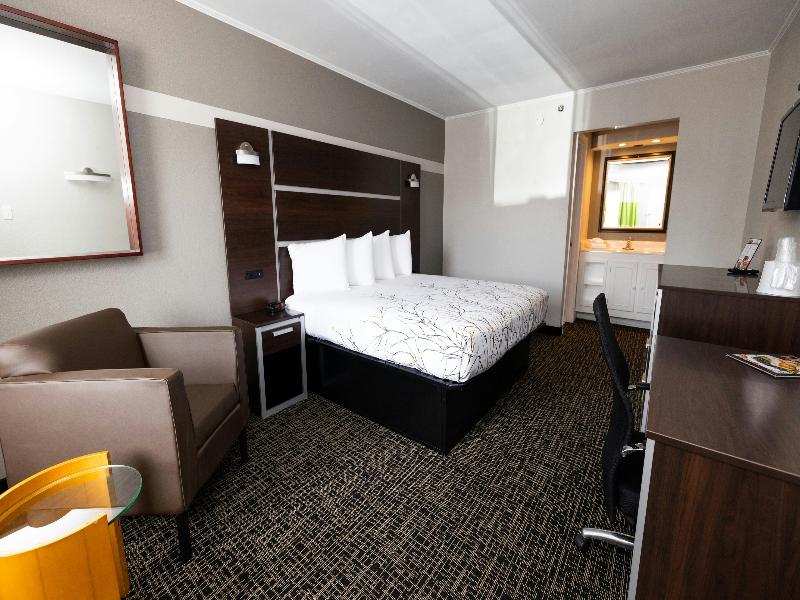 Magnuson Hotel Virginia Beach image