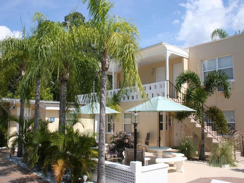 Venice Beach Villas image