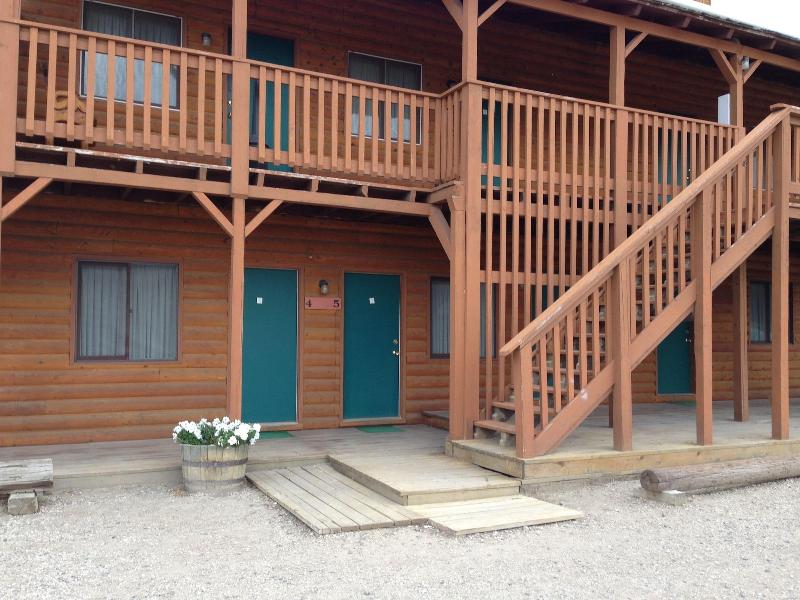 Yellowstone Valley Inn image