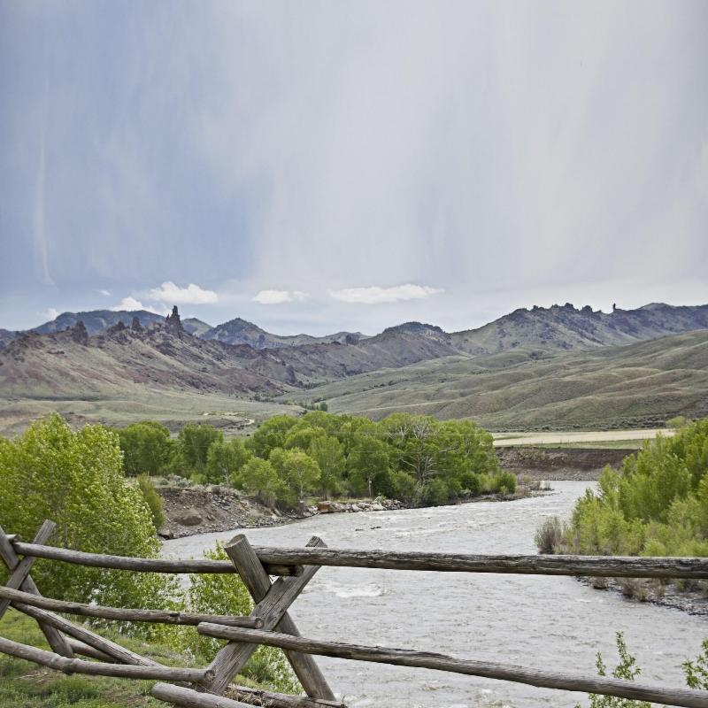 Yellowstone Valley Inn image