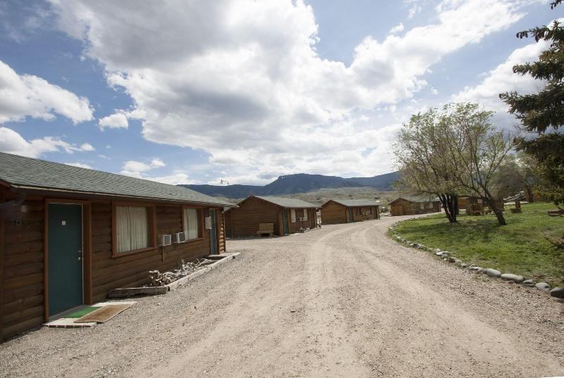 Yellowstone Valley Inn image