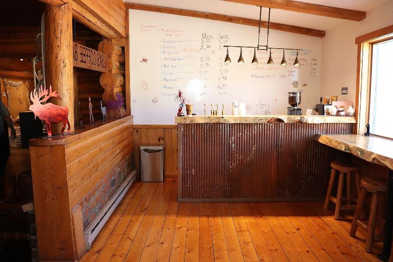 Yellowstone Valley Inn image