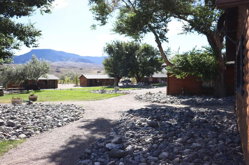 Yellowstone Valley Inn image