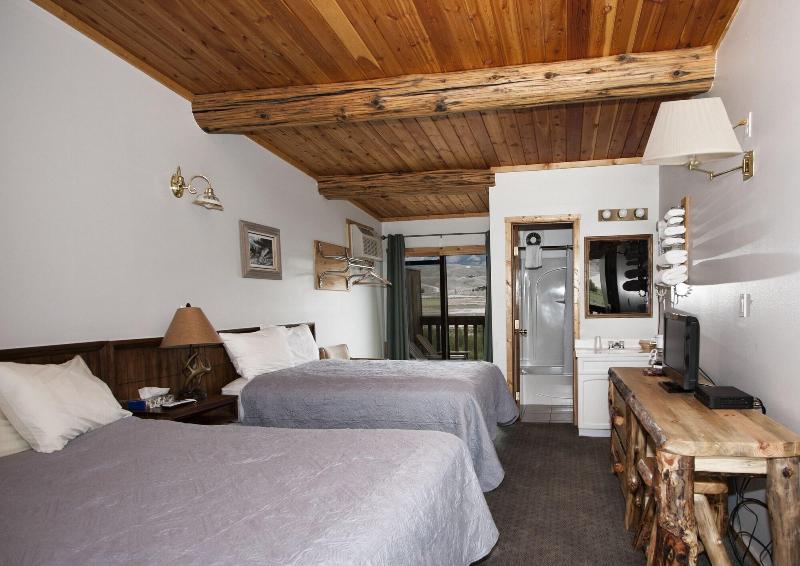 Yellowstone Valley Inn image