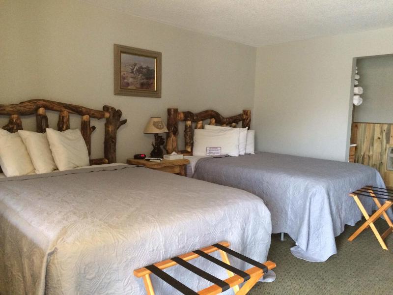 Yellowstone Valley Inn image