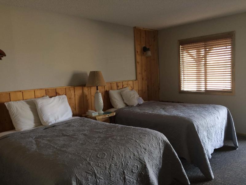Yellowstone Valley Inn image
