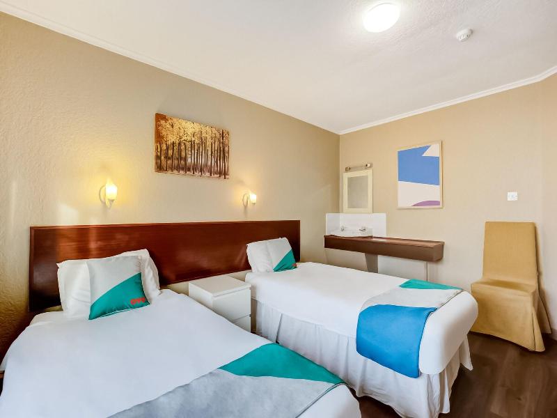 Lomond Park Hotel    image