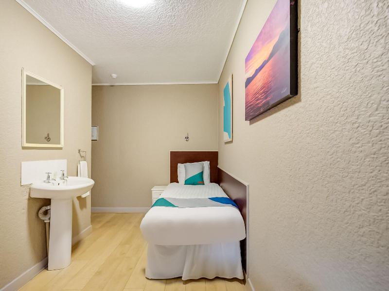 Lomond Park Hotel    image