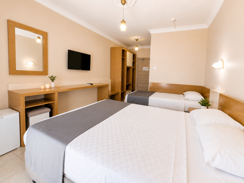 Yaman Life Hotel image