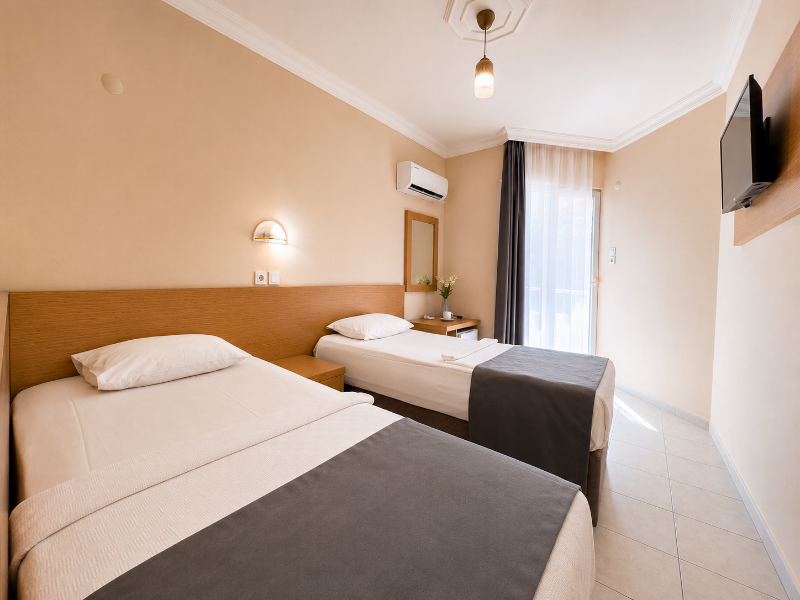 Yaman Life Hotel image