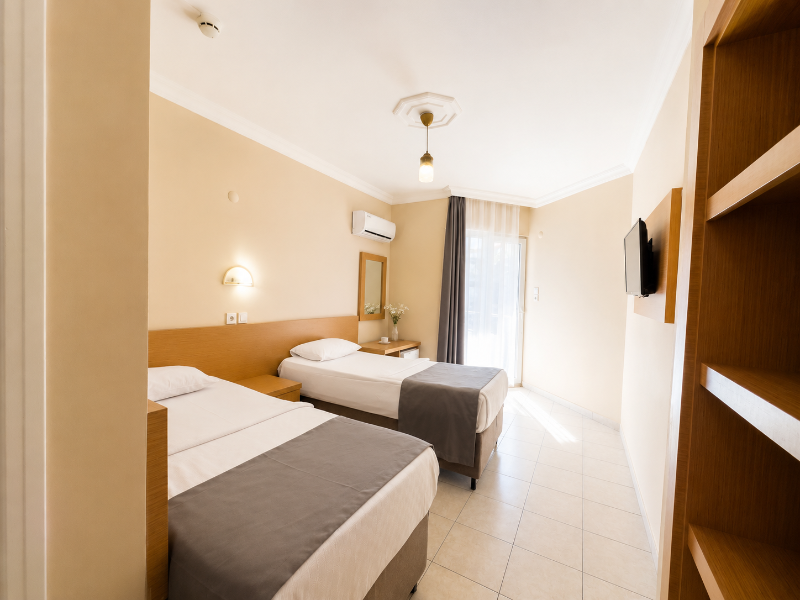 Yaman Life Hotel image